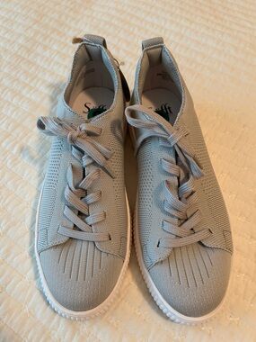 Sofft Light Gray Knit Lace-Up Sneakers